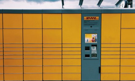 How to contact DHL