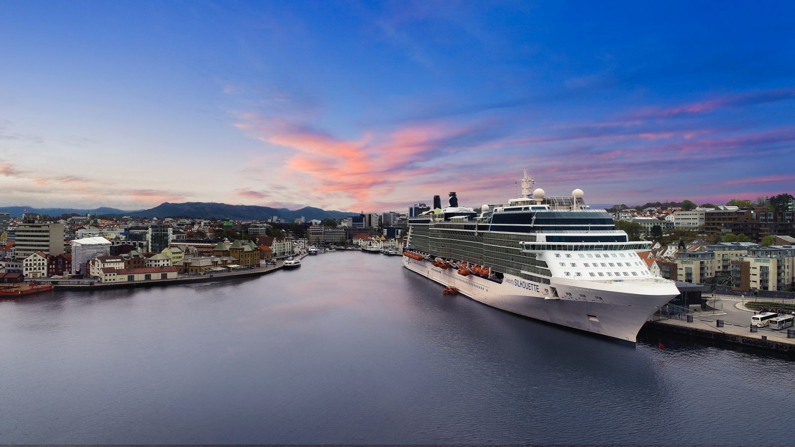 15 of the Best Jobs for Travel Lovers My Baggage Blog